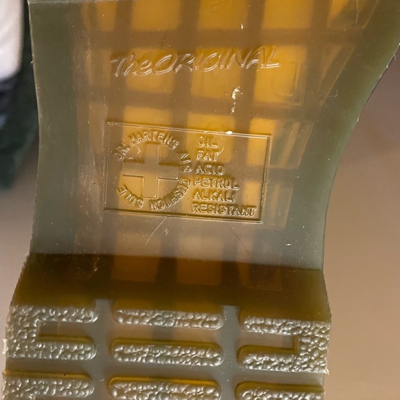 LIKE NEW DR. MARTENS 1460 BOOTS - Picture 8 of 8